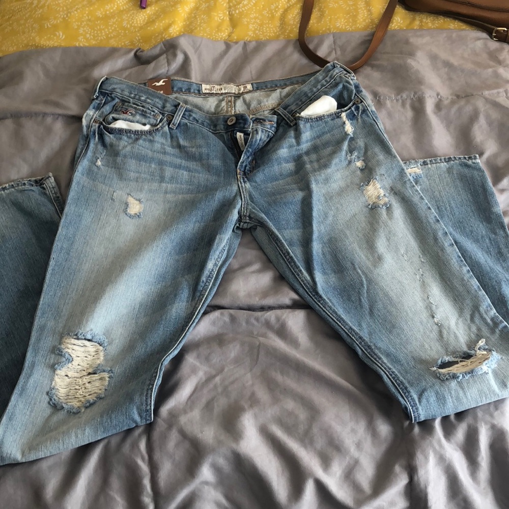 Brand new Cali flared hollister jeans! Size 11Reg